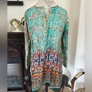 Dolma Tunic Top, Hand Embroidered size Small, very Colorful, like New